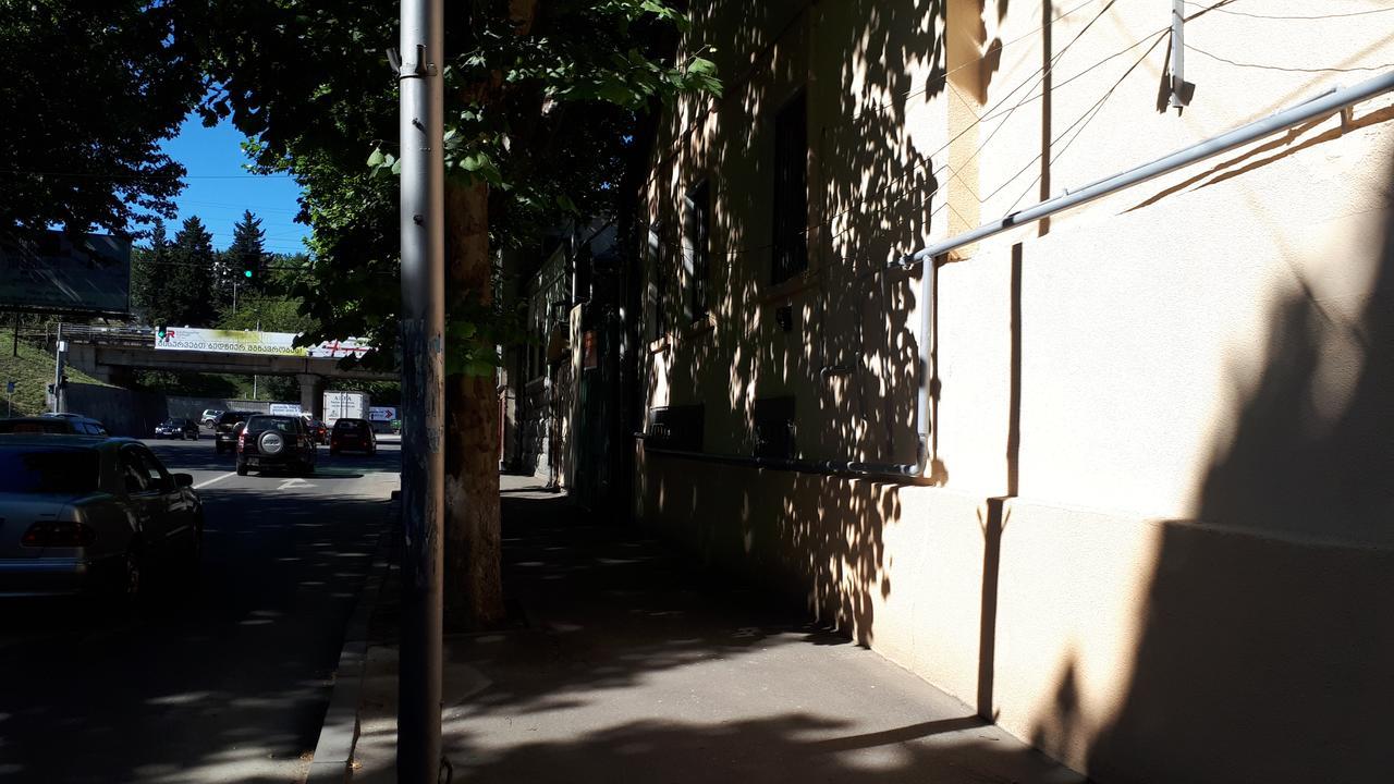 Modern Guest House ティビリシ エクステリア 写真