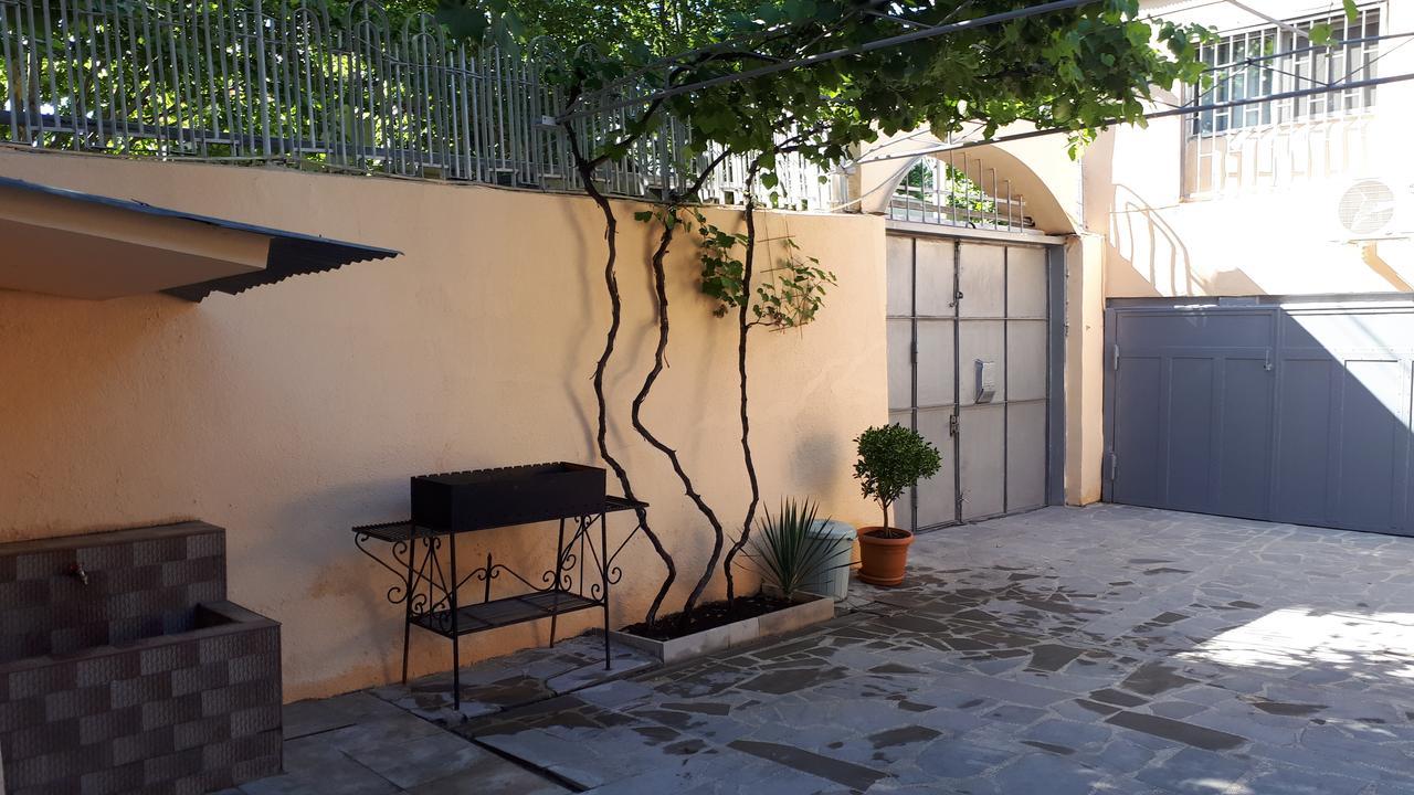 Modern Guest House ティビリシ エクステリア 写真